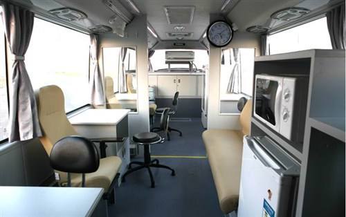 獻(xiàn)血車安全嗎？生產(chǎn)廠家通過(guò)這三點(diǎn)告訴你非常安全。02